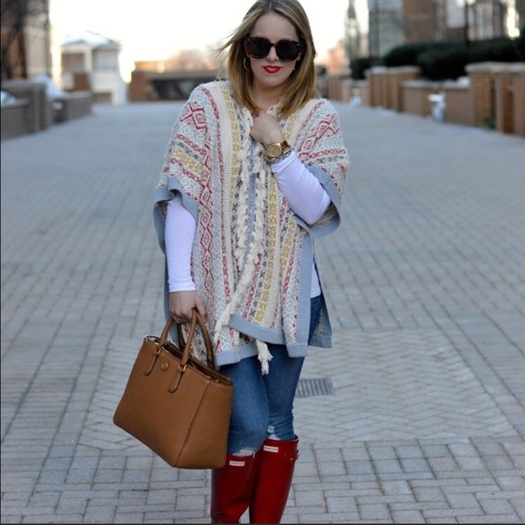 Cabi Siesta Boho Open Front Fringe Tassel Poncho Oversize - Picture 10 of 10